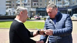 Волинь отримала два шкільні автобуси від Швеції (фото)