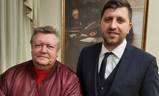 У Києві обстріляли авто голови Укрдержархіву: постраждав водій