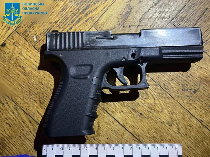 У Луцькому районі 40-річний чоловік погрожував вбити поліціянтів (фото)