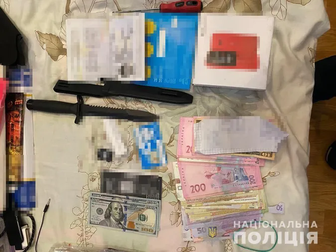«Обчищали» офіси й банкомати: затримали групу крадіїв, яка орудувала на Волині