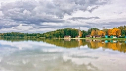 Луцький фотограф змалював осінній Світязь у фото