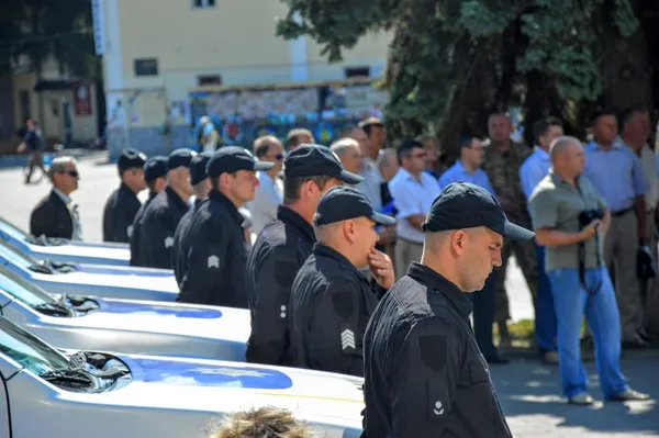 Центральну площу Луцька «перекрили» два десятки поліцейських авто