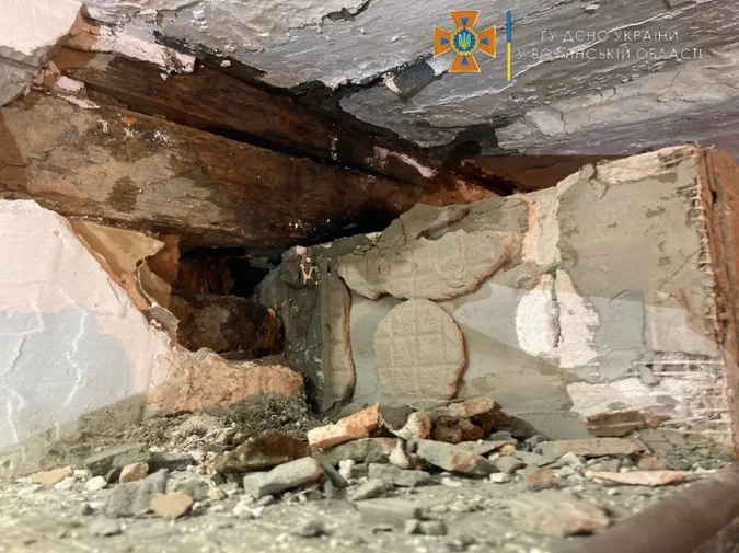 У Луцькому районі через забитий димохід ледь не згоріла хата (фото, відео)