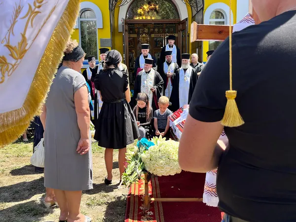 На Ковельщині попрощалися із загиблим на війні Петром Богданом (фото)