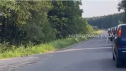 На виїзді зі Світязя утворився затор завдовжки десять кілометрів (відео)