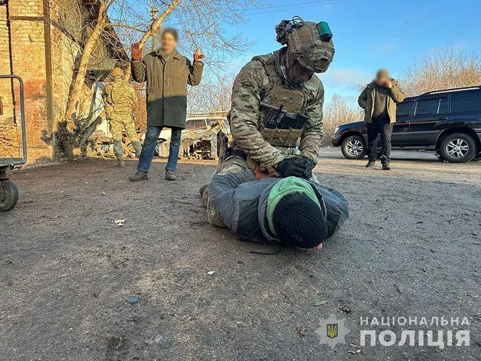 У Києві чоловік намагався підірвати наряд поліції (фото)