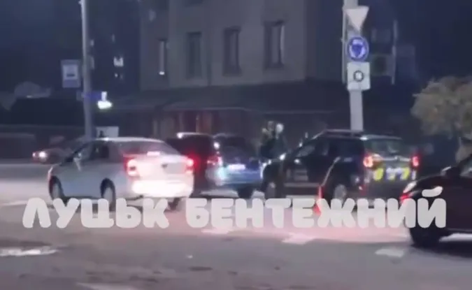 У Луцьку біля «Променя» – аварія (відео)