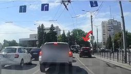 Центром Луцька «розсікав» 14-річний хлопець на Range Rover (відео)