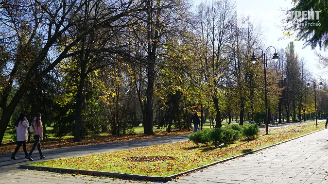 Як у луцькому Центральному парку панує осінь (фото)