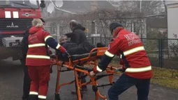 Госпіталізували чоловіка: з'явились нові деталі пожежі в Луцьку на вулиці Гнатюка (фото, відео)