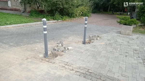 На Волі у Луцьку поставили нові обмежувачі руху (фото)