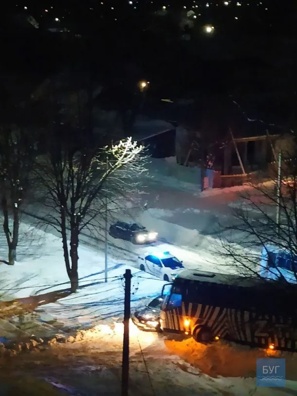 У Володимирі зіштовхнулись пасажирський автобус та легковик
