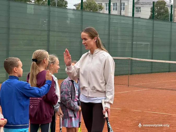 Відома тенісистка Еліна Світоліна провела майстерклас для дітей у Нововолинську