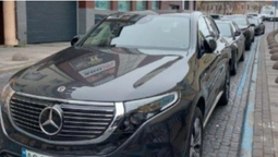 Підготувався заздалегідь: у Луцьку водій Mercedes-Benz хотів «зекономити» на парковці (фото)