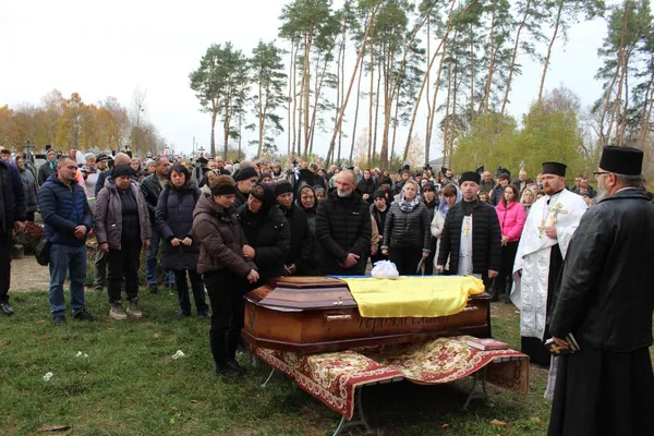 «Я вже – волиняка»: Рожищенська громада попрощалася з воїном з Хмельниччини Миколою Мясковським (фото)