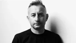 Жадан у Луцьку шукав футбольне поле