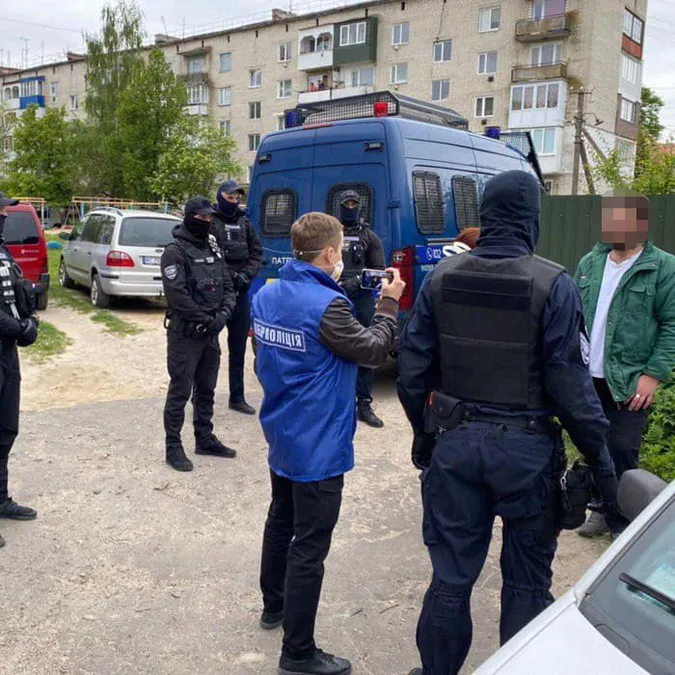 У Києві волинянин ґвалтував свого 13-річного похресника і знімав усе на відео