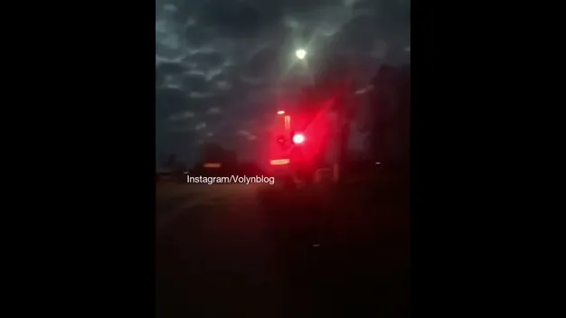 На Волині під час руху загорівся поїзд (відео)