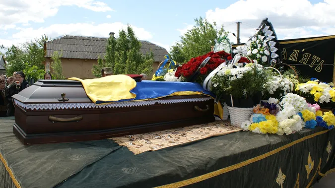 Врятував побратима ціною власного життя: на Волині попрощалися з воїном Андрієм Лавренчуком (фото)