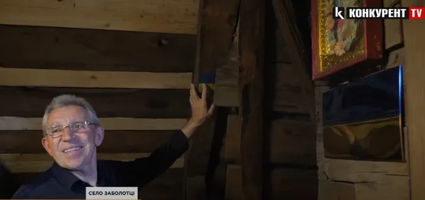 «Аж подих зупинився»: у найдавнішій дерев'яній церкві Волині у стіні знайшли блакитно-жовтий стяг (відео)