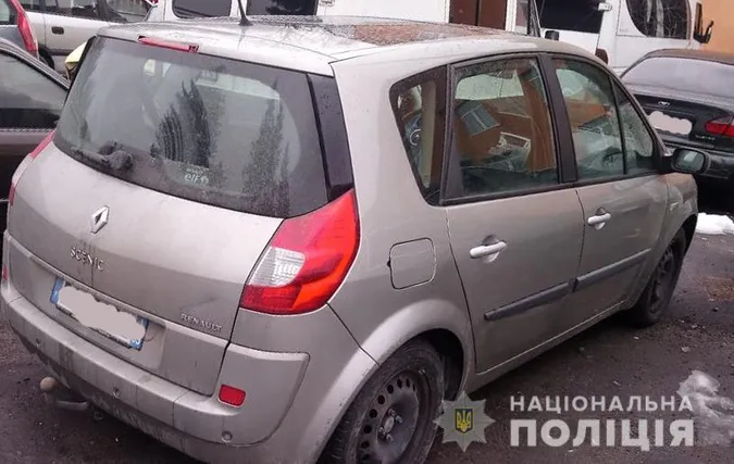 Під Луцьком знайшли розшукуване Інтерполом авто (фото)
