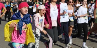У Луцьку сотні людей бігли в пам’ять про Героїв України (фото)