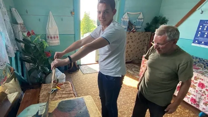 На горищі волинського храму знайшли приховану ікону XVIII століття (фото)