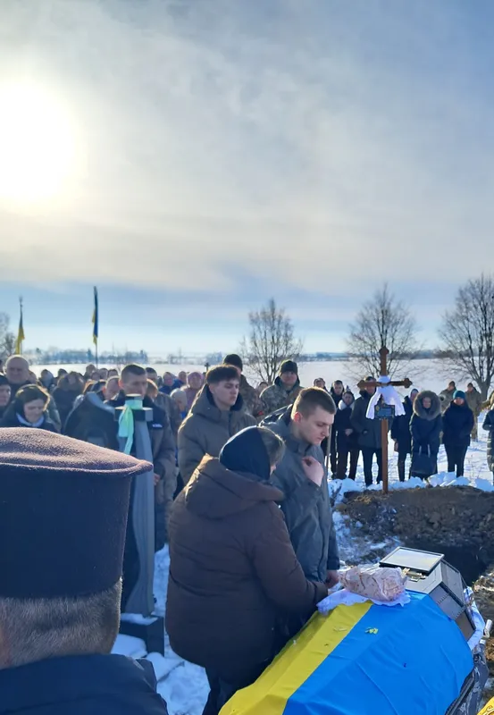 🕯 Загинув майже три роки тому: на Волині попрощалися з Героєм Олександром Оксенюком