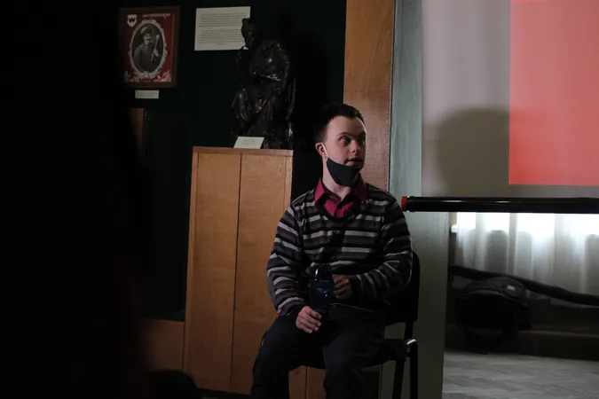 У Луцьку хлопець із синдромом Дауна провів екскурсію у музеї (фото, відео)