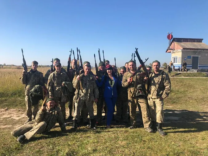 Військові отримали подарунки від голови волинського осередку Соцпартії (фото)
