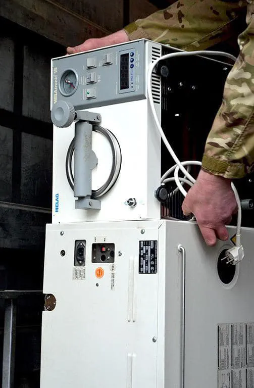 Німецькі волонтери передали через волинських лісівників гумдопомогу: «швидку» та медикаменти (фото)