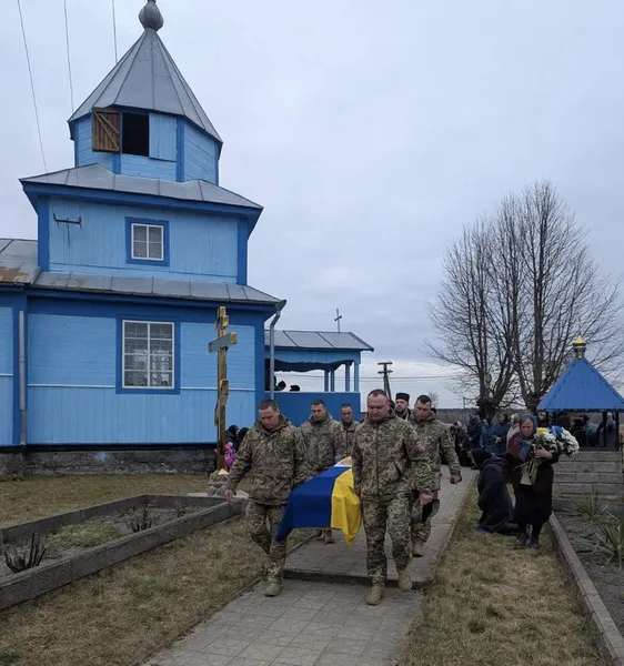 Вважався зниклим майже два роки: на Волині попрощалися з 23-річним Героєм Дмитром Шудрою (фото)