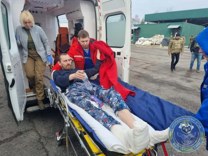 Репатріація: Україна передала РФ усіх важкопоранених полонених (фото)