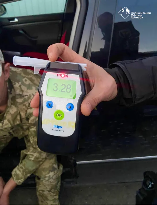 На Волині п'янючого військового зловили за кермом авто (фото)