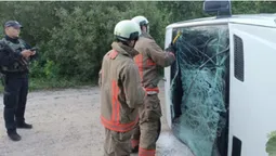 Розрізали лобове скло: на Камінь-Каширщині рятувальники визволяли постраждалих в ДТП (фото)
