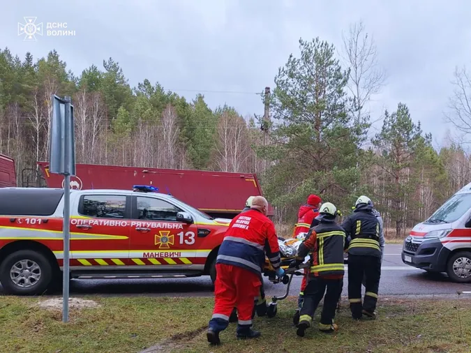 Пасажирка загинула на місці: на Маневиччині – аварія (фото)