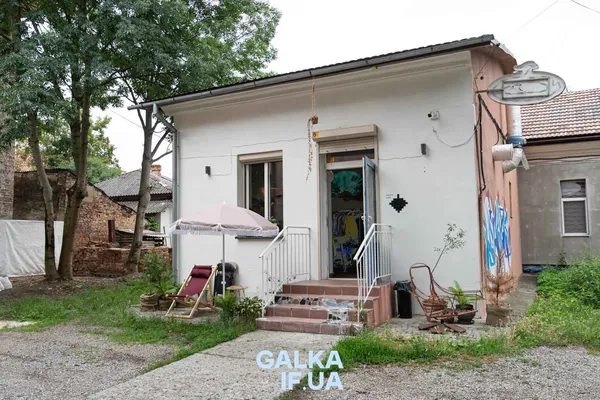 У центрі Івано-Франківська волинянка відкрила особливу крамницю (фото)