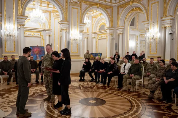 Зеленський вручив орден «Золоту Зірку» родині загиблого на війні волинянина Анатолія Смітюха