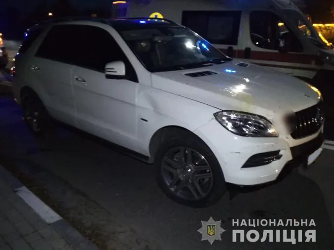 У Зміїнці «мерседес» збив велосипедиста