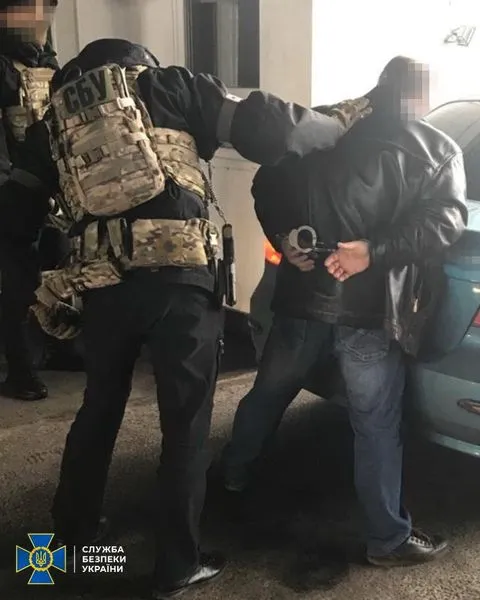 СБУ викрила колишнього військовослужбовця, який збирав інформацію про військові об'єкти на Волині (фото)