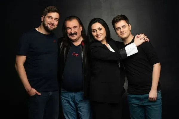 Діти легендарного Степана Гіги: що відомо про сина та доньку співака (фото)