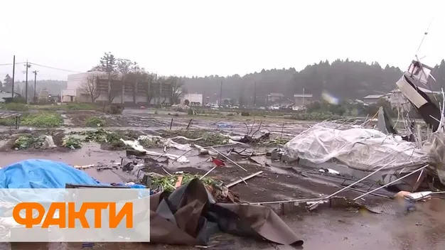 Японію накрив найпотужніший за останні 60 років тайфун (відео)