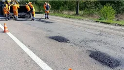На Волині «латають» дороги державного значення (фото)