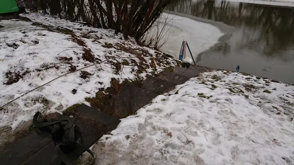 Пірнув, але не виплив: у Стиру шукають 80-річного «моржа» (фото)