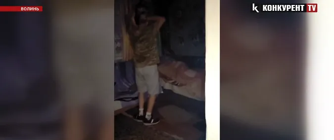 Бив по-звірячому: на Волині хлопець накинувся та відгамселив сплячого пенсіонера (відео)