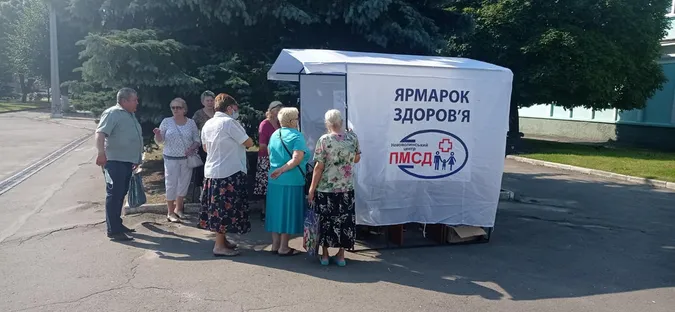 Нововолинський «Ярмарок здоров'я»: обстежили всіх охочих (фото)