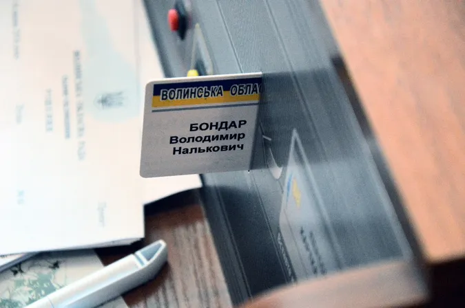Утиски журналістів, мільйон на морг та орден Палиці: перипетії шостої сесії Волиньради