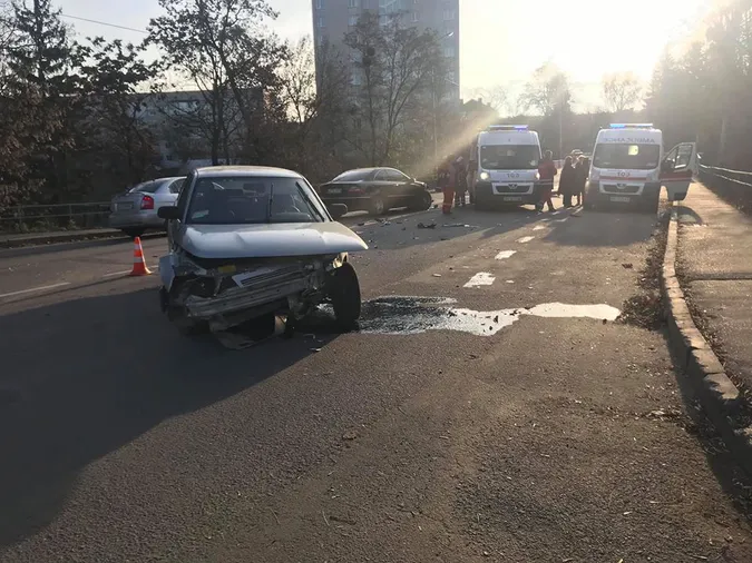 У Луцьку на Шопена – аварія: шукають очевидців (фото, оновлено)