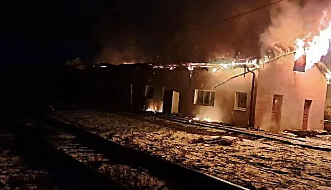 Було 7 влучань: у новорічну ніч ворог атакував локомотивне депо у Ковелі (фото)