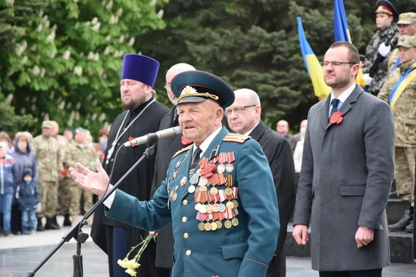 У Луцьку вшанували пам'ять жертв Другої світової війни (фото)